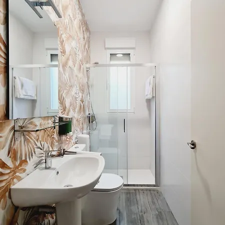 & Kitchen Irala Appartement